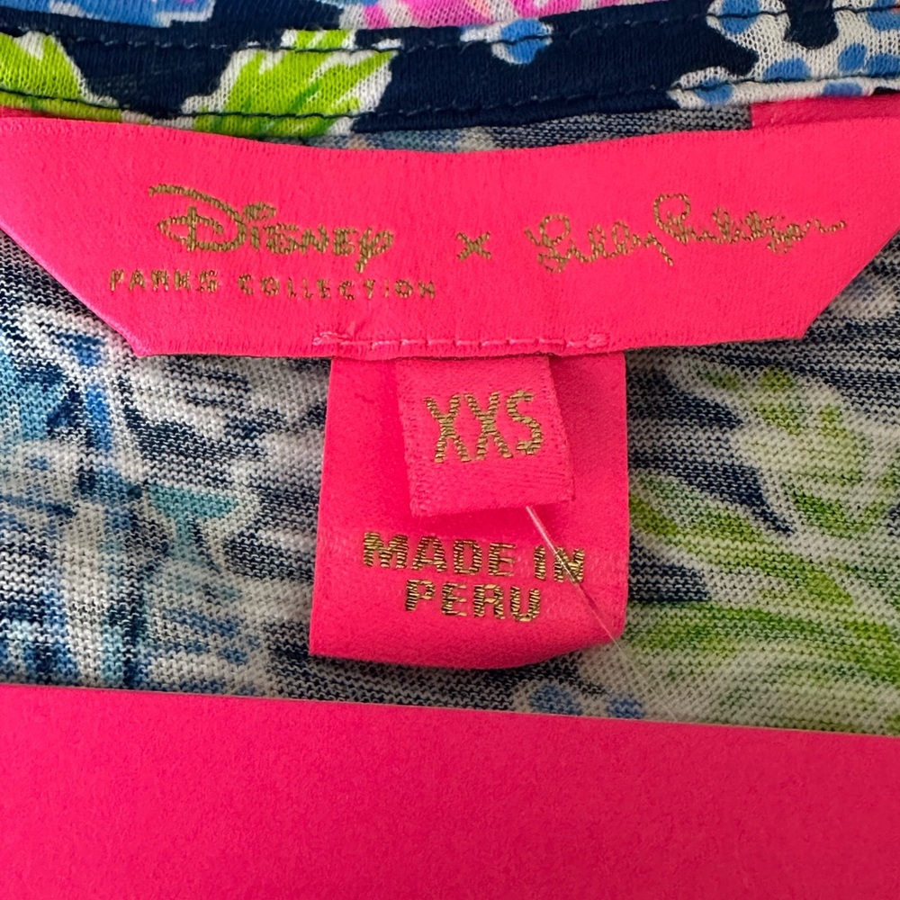 Disney Lilly Pulitzer Blusa / T-shirt / Top
Mickey & Minnie floral tee
Size XXS - Picture 4 of 5